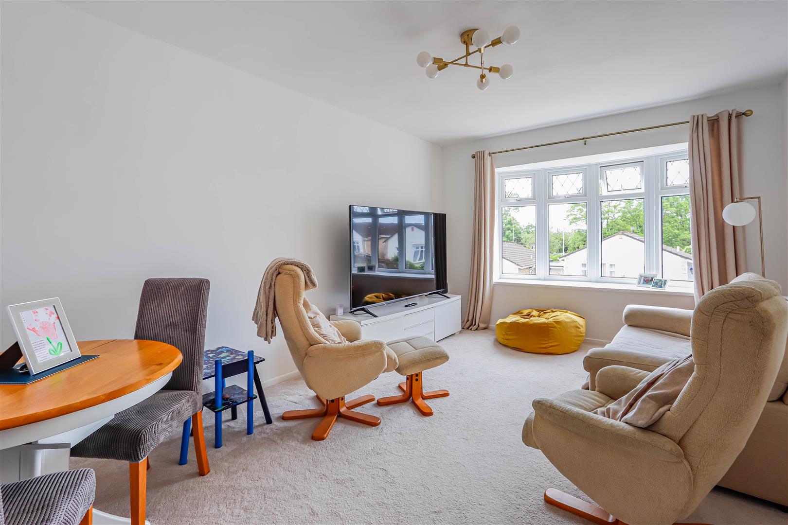 Taf Close, Barry — photograph 5